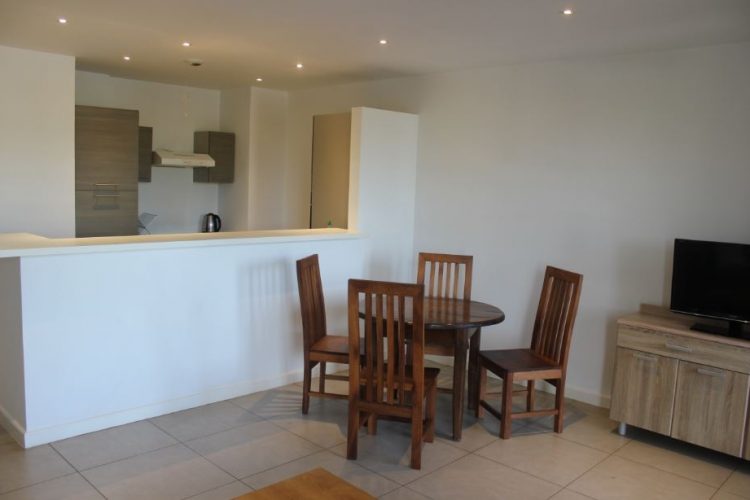 IVANDRY APPARTEMMENT T3 AVEC UNE BELLE VUE – GROUPE ELECTROGENE ET ACTIVITES DANS UNE RESIDENCE EXTRA SECURISEE – Réf : 2023-IVA612