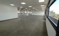 IVANDRY ALAROBIA – DES LOCAUX DE 634.64M² A 2635M²DANS UN GRAND IMMEUBLE  EN BAIE VITREE DE HAUT STANDING AVEC GRAND PARKING -GROUPE ELECTROGENE ET ASCENSEUR DANS UNE RESIDENCE SECURISEE EN BORD DE ROUTE PRINCIPALE – REF: 2025-IVLC0200