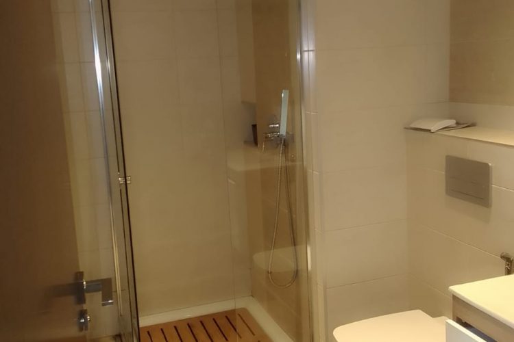 MASAY FARANGO – APPARTEMENT T3 MEUBLE AVEC BELLE VUE SUR LE LAC MASAY DANS UN IMMEUBLE AVEC PISCINE ET GROUPE ELECTROGENE – REF:2023-IVA0310