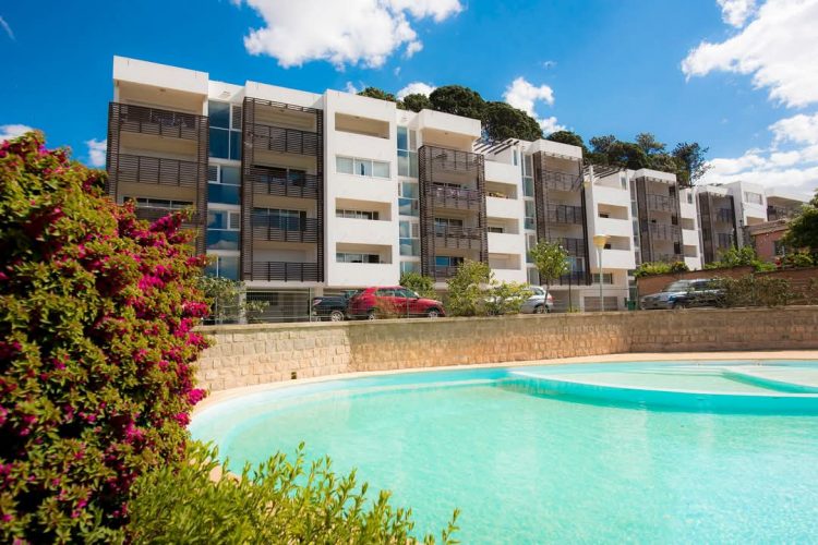 IVANDRY – APPARTEMENT T3 MEUBLE AVEC PISCINE – KIT ANTI DELESTAGE -CUVE – SUREPRESSEUR DANS UNE RESIDENCE SECURISEE A DEUX PAS DES ECOLES ET DES ENTREPRISES – REF : 2025-IVA0354