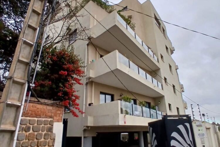 IVANDRY GRANDS APPARTEMENTS T2 MEUBLéS AVEC BELLE VUE SUR LAC DANS UNE RESIDENCE AVEC ACTIVITES ET SECURISEE A 2 PAS DES ECOLES – REF :2025-IVA0845