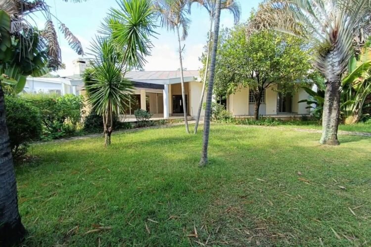 IVANDRY GRANDE VILLA T6 AVEC GRAND JARDIN ARBORE DANS LE LOTISSEMENT BONNET A 2 PAS DES ECOLES – REF:2025-IVV0846