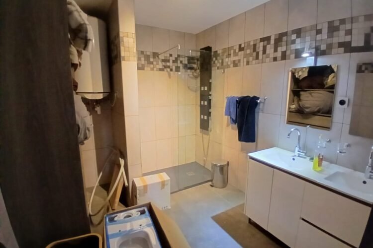 IVANDRY GRANDS APPARTEMENTS T2 MEUBLéS AVEC BELLE VUE SUR LAC DANS UNE RESIDENCE AVEC ACTIVITES ET SECURISEE A 2 PAS DES ECOLES – REF :2025-IVA0845