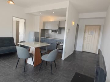 IVANDRY APPARTEMENT T2 MEUBLé AVEC PISCINE DANS UNE RESIDENCE SECURISEE A 1 MINUTE DES ECOLES – REF : 2025-IVA1003