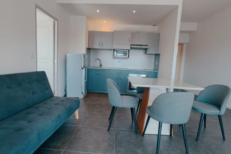 IVANDRY APPARTEMENT T2 MEUBLé AVEC PISCINE DANS UNE RESIDENCE SECURISEE A 1 MINUTE DES ECOLES – REF : 2025-IVA1003