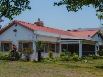 IVANDRY VILLA BASSE T5 AVEC GRAND JARDIN ARBORé DE 1500M² DANS LE LOTISSEMENT BONNET A 2 PAS DE ECOLES – REF: 2025-IVV1104