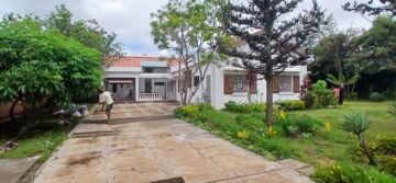 IVANDRY VILLA BASSE T5 AVEC GRAND JARDIN ARBORé DE 1500M² ET POSSIBILITE PISCINE  DANS LE LOTISSEMENT BONNET A 2 PAS DE ECOLES – REF: 2025-IVV1104