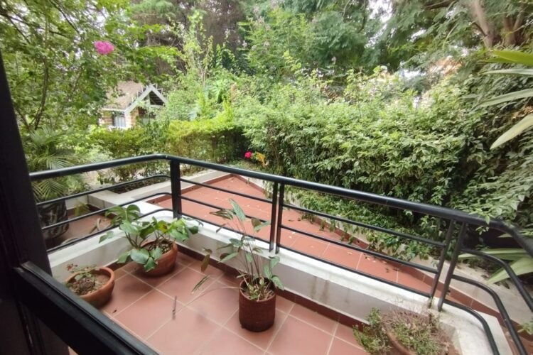 IVANDRY APPARTEMENT T2 MEUBLÉ AVEC GROUPE ELECTORGENE ET ASCENSEUR A 2 PAS DES ÉCOLES – REF : 2026-IVA0632