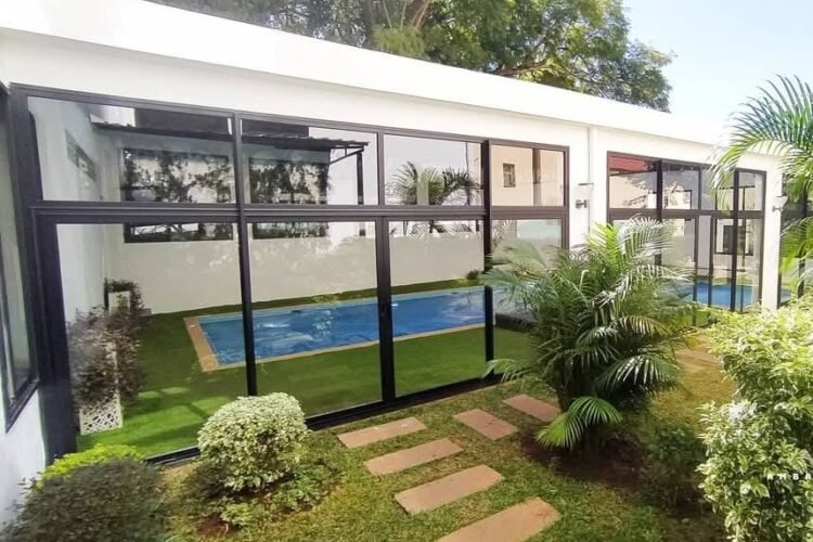 IVANDRY – APPARTEMENT T4 DANS UNE RESIDENCE AVEC GROUPE ELECTROGENE – ACTIVITES ET ROOFTOP  A  1 MINUTE DES ECOLES – REF : 2026-IVA0117