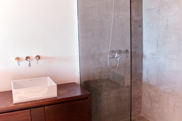 IVANDRY GRAND APPARTEMENT PENTHOUSE T3 DE 260M² AVEC BELLE VUE – ACTIVITES ET GROUPE ELECTROGENE DANS UNE RESIDENCE A 1 MINUTE DES ECOLES – REF : 2026-IVA0122