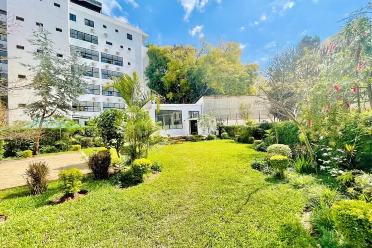 IVANDRY – APPARTEMENT T4 DANS UNE RESIDENCE AVEC GROUPE ELECTROGENE – ACTIVITES ET ROOFTOP  A  1 MINUTE DES ECOLES – REF : 2026-IVA0117