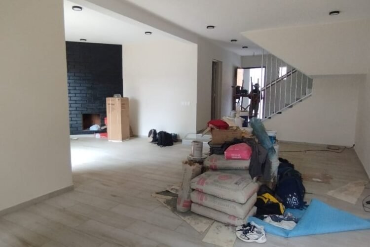 AMBATOBE VILLA T4 DE STANDING RENOVEE AVEC JARDIN ET BELLE VUE DANS LA RESIDENCE D’AMBATOBE A 2 PAS DU LYCEE FRANCAIS – REF: 2026-AOBV0227