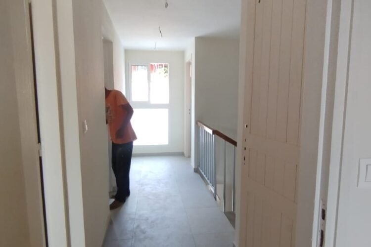 AMBATOBE VILLA T4 DE STANDING RENOVEE AVEC JARDIN ET BELLE VUE DANS LA RESIDENCE D’AMBATOBE A 2 PAS DU LYCEE FRANCAIS – REF: 2026-AOBV0227