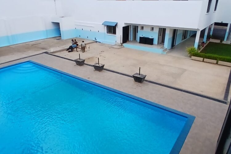 IVANDRY GRANDE VILLA T6 NEUVE AVEC GRAND JARDIN ET GRANDE PISCINE DANS UNE RÉSIDENCE À 2 MINUTES DES ÉCOLES – REF : 2026-IVV0210