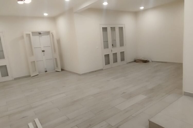 AMBATOBE VILLA T4 DE STANDING RENOVEE AVEC JARDIN ET BELLE VUE DANS LA RESIDENCE D’AMBATOBE A 2 PAS DU LYCEE FRANCAIS – REF: 2026-AOBV0227