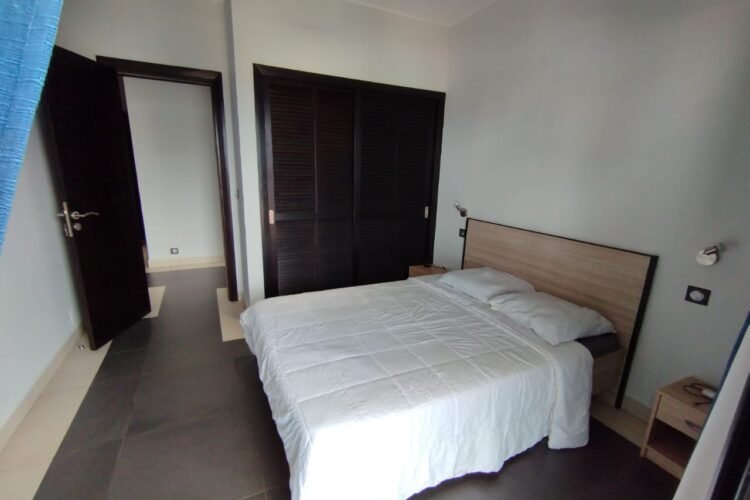 A VENDRE – IVANDRY IVANDRY GRAND APPARETEMENT T3 ENTIEREMENT MODERNE AVEC BELLE VUE SUR LE LAC MASAY-PISCINE -SALLE DE SPORT-GROUPE ELECTROGENE DANS UNE RESIDENCE AU BORD DU LAC MASAY A 1 MINUTE DES ECOLES – REF : 2026-VIVA0801