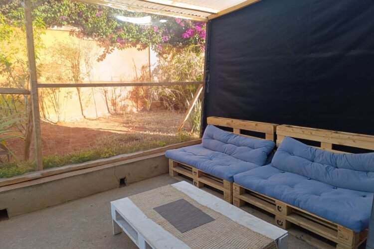 IVANDRY GRANDE VILLA T4 AVEC KIT SOLAIRE ET GRAND JARDIN SUR UN TERRAIN DE 1400M2 A USAGE MIXTE – REF :2026-IVV0305
