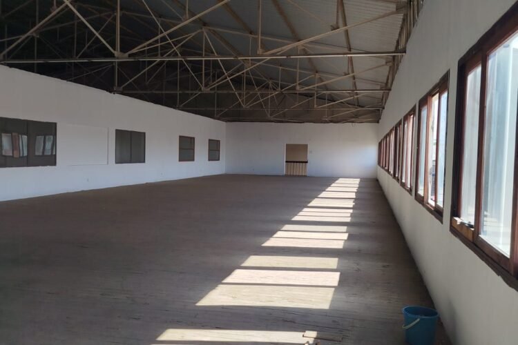TANJOMBATO – GRAND ENTREPOT 4072M² AVEC UN GRAND PARKING  ET ACCES CAMIONS SEMI-REMORQUE SUR UN TERRAIN DE 1HA EN BORD DE ROUTE  – REF : 2026-TJE0301