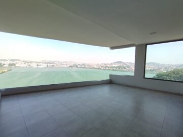 IVANDRY GRAND APPARTEMENT T6 EN BAIE VITREE DE 400M² AU BORD DU LAC MASAY AVEC BELLE VUE PANORAMIQUE DANS UNE RESIDENCE AVEC GROUPE ELECTROGENE ET ACTIVITES – REF :2026-IVA0105