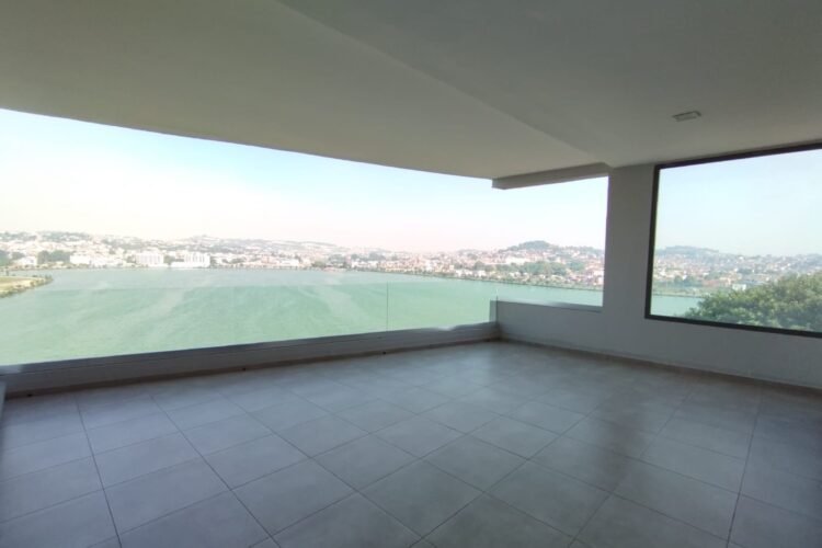 IVANDRY GRAND APPARTEMENT T6 EN BAIE VITREE DE 400M² AU BORD DU LAC MASAY AVEC BELLE VUE PANORAMIQUE DANS UNE RESIDENCE AVEC GROUPE ELECTROGENE ET ACTIVITES – REF :2026-IVA0105