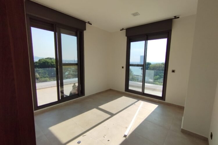 IVANDRY GRAND APPARTEMENT T6 EN BAIE VITREE DE 400M² AU BORD DU LAC MASAY AVEC BELLE VUE PANORAMIQUE DANS UNE RESIDENCE AVEC GROUPE ELECTROGENE ET ACTIVITES – REF :2026-IVA0105