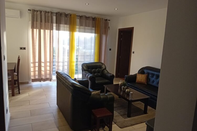 IVANDRY MASAY APPARTEMENT T2 MEUBLE EQUIPE DANS UNE RESIDENCE AVEC PISCINE -JARDIN ARBORE – GROUPE ELECTROGENE ET BELLE VUE SUR LE LAC  MASAY A 2 PAS D’ANKORONDRANO – REF 2026-IVA0706