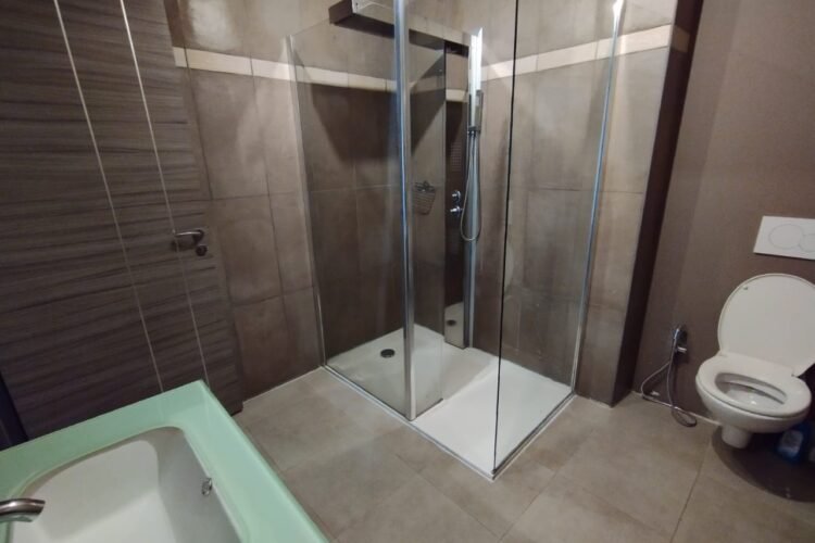 IVANDRY APPARTEMEENT T2 MEUBLE AVEC GROUPE ELECTROEGENE ET ACTIVITES DANS UNE RESIDENCE A 2 PAS D’ANKRONDRANO ET DES ECOLES – REF : 2026-IVA0707