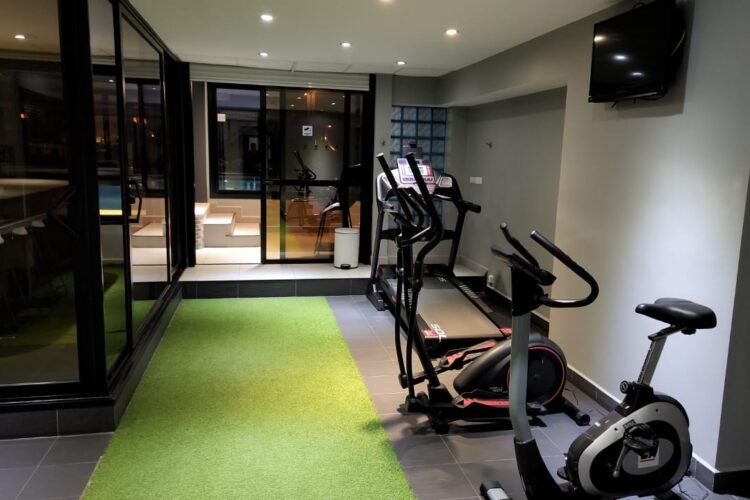 A VENDRE – IVANDRY IVANDRY GRAND APPARETEMENT T3 ENTIEREMENT MODERNE AVEC BELLE VUE SUR LE LAC MASAY-PISCINE -SALLE DE SPORT-GROUPE ELECTROGENE DANS UNE RESIDENCE AU BORD DU LAC MASAY A 1 MINUTE DES ECOLES – REF : 2026-VIVA0801