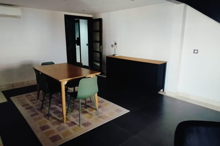 IVANDRY GRAND APPARTEMENT T4 MEUBLé AVEC GROUPE ELCTROGENE – ACTIVITES – BELLE VUE SUR LE LAC MASAY DANS UEN RESIDENCE A 1 MINUTE DES ECOLES – REF : 2026-IVA004