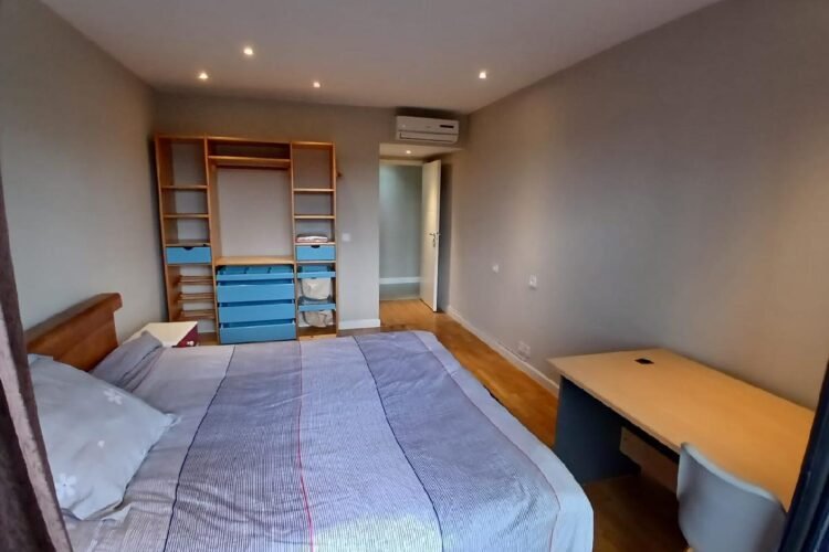 A VENDRE – IVANDRY GRAND APPETEMENT T3 MODERNE AVEC ACTIVITéS – GROUPE ELECTROEGENE ET BELLE VUE SUR LE LAC MASAY DANS UNE RESIDENCE SECURISEE A 2 PAS DES ECOLES – REF : 2026-VIVA08022