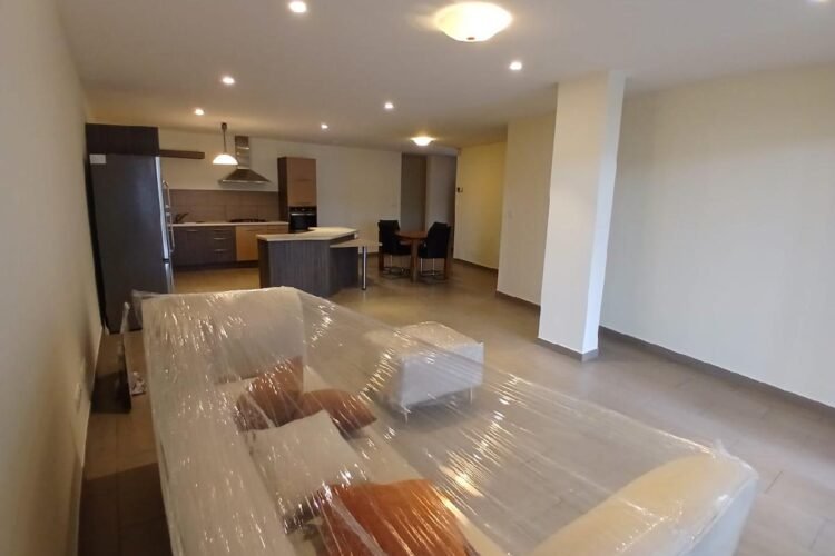 AMBATOBE – APPARTEMENTS T3 MEUBLéS DANS UNE RESIDENCE SECURISEE AVEC PISICNE CHAUFFEE – SALLE DE SPORT ET GROUPE LECTROGENE A 2 PAS DU LYCEE FRANCAIS – REF : 2026-AOBA0825