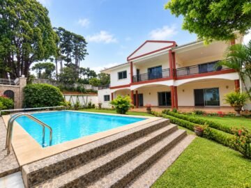 IVANDRY GRANDE VILLA T7 STANDING AVEC GRAND JARDIN  ET PISCINE DANS UNE RÉSIDENCE À 1 MN DES ÉCOLES